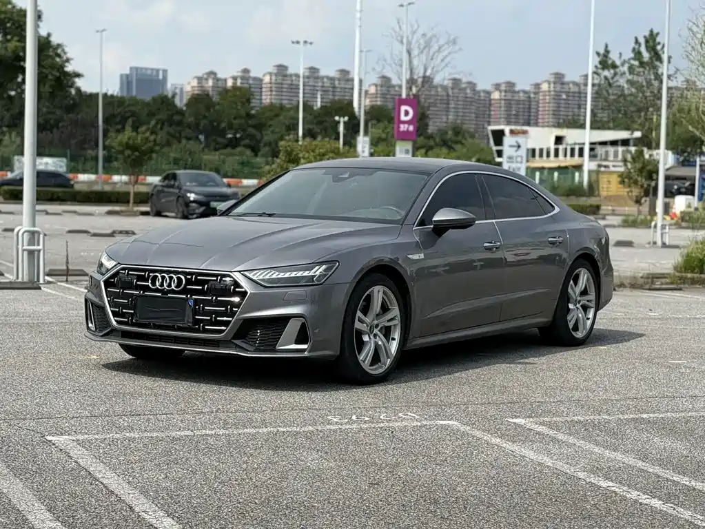 Audi A7L 2022 — фото 1