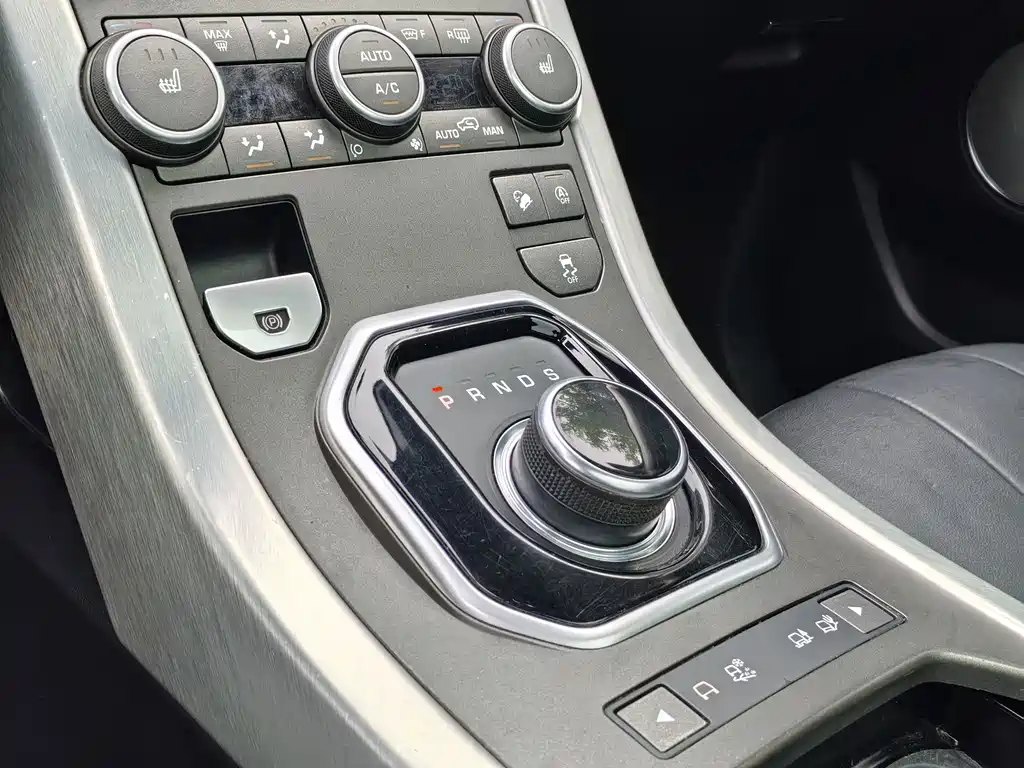 Land Rover Evoque 2018 — фото 9