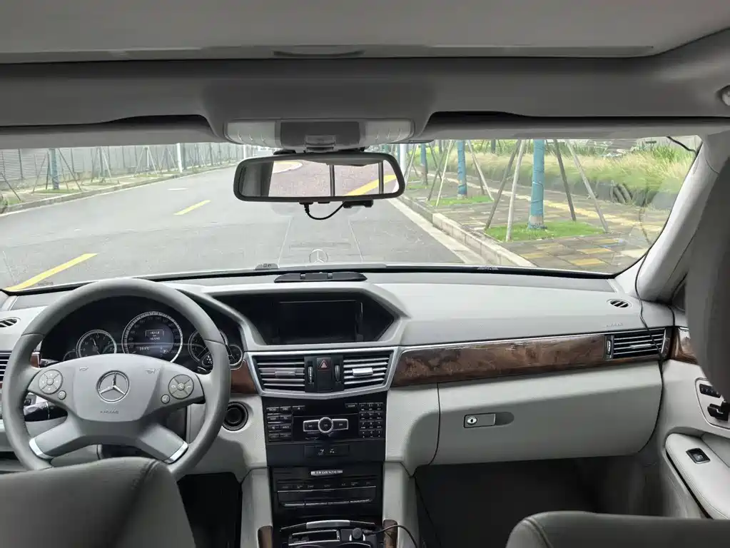 Mercedes-Benz E-Class 2013