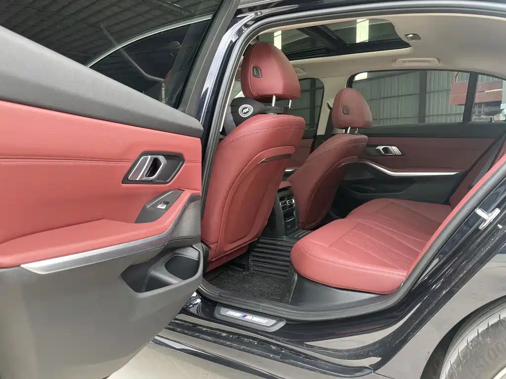 BMW 3 Series 2023 — фото 14