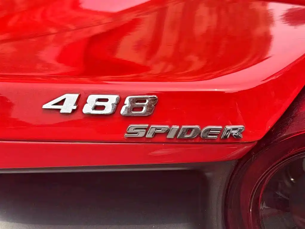 Ferrari 488 2018 — фото 11