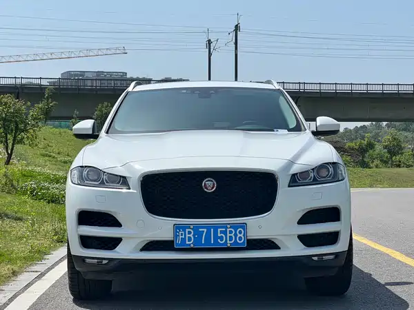 Jaguar F-PACE 2018