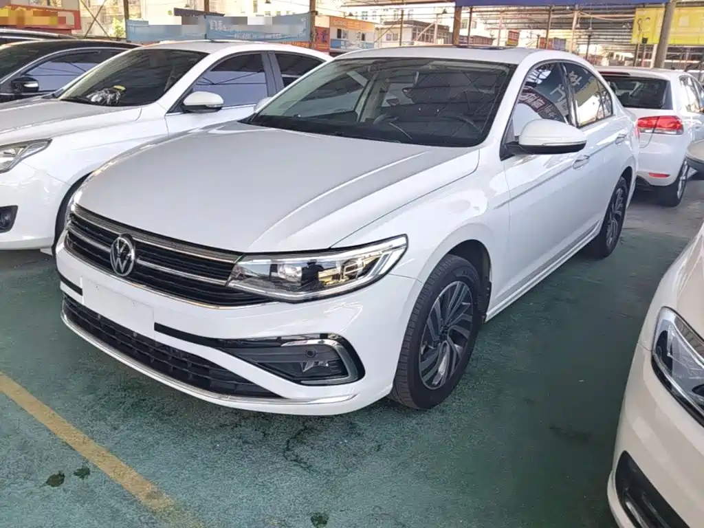 Volkswagen Bora 2023