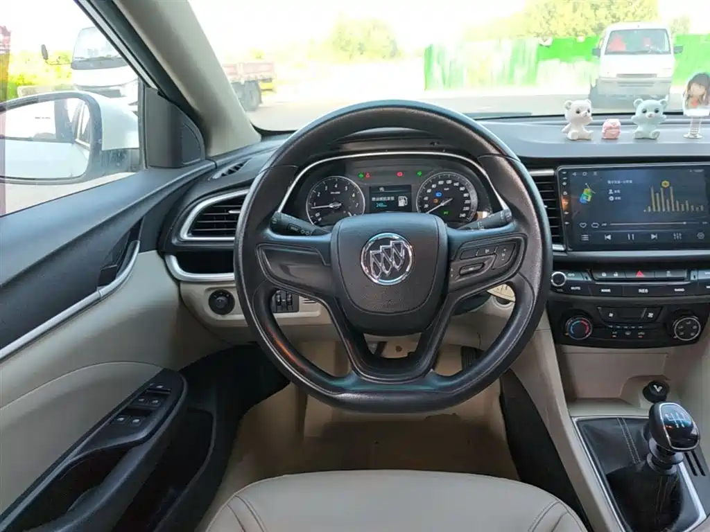 Buick Excelle 2017 — фото 11