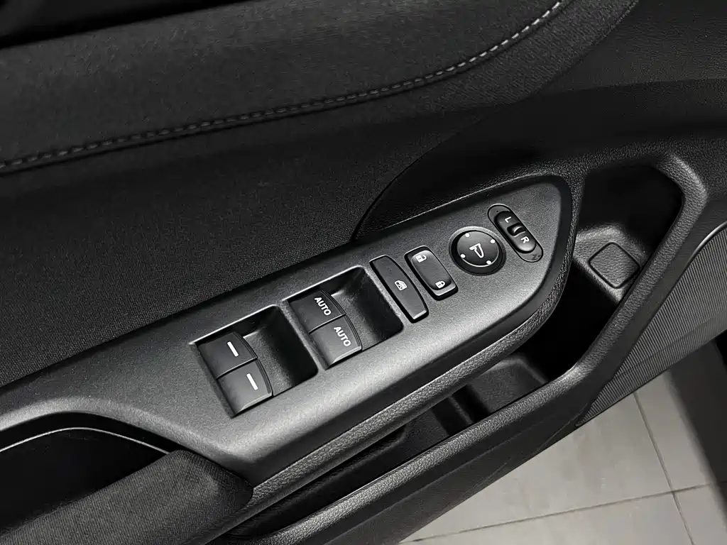 Honda Civic 2022 — фото 26
