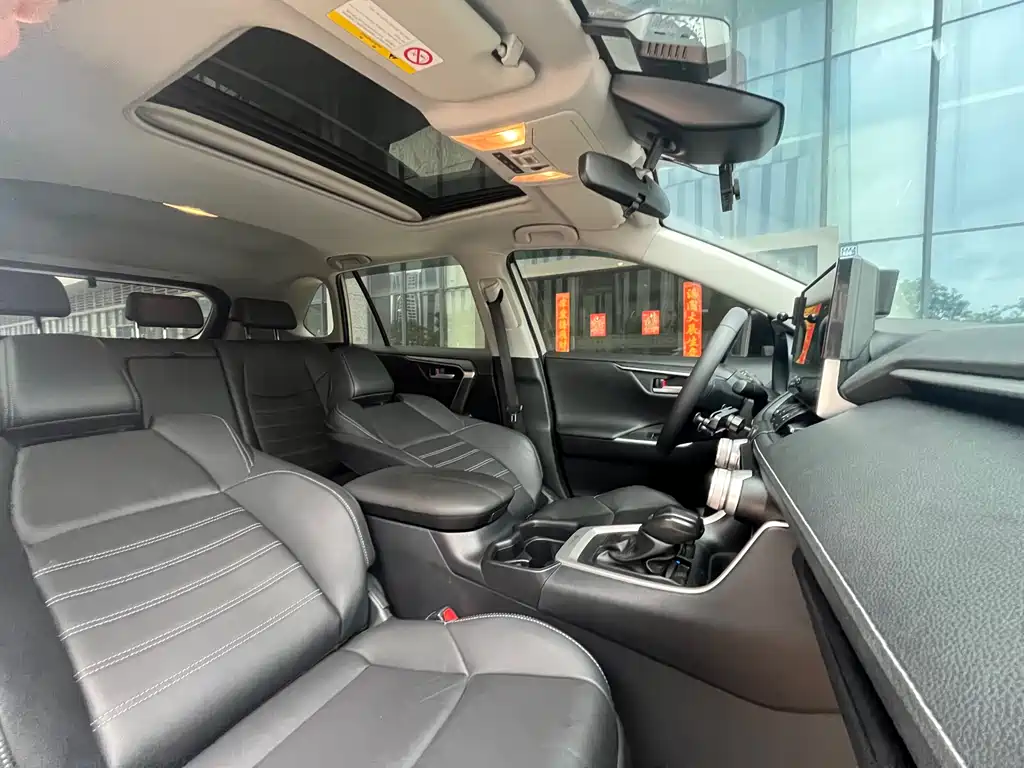 Toyota Wildlander 2023 — фото 14