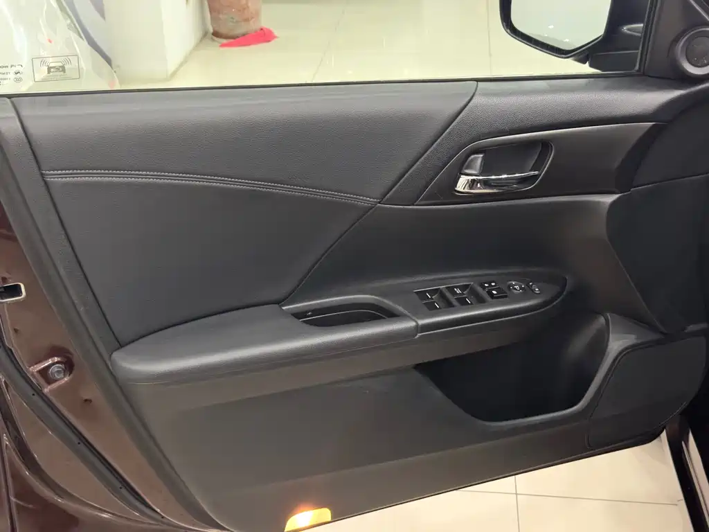 Honda Accord 2014 — фото 12