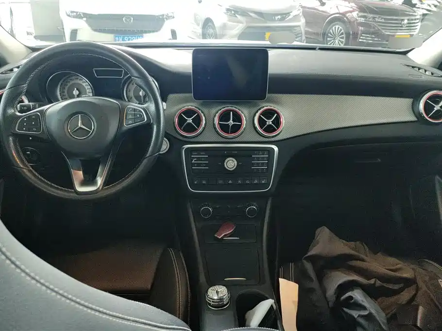 Mercedes-Benz GLA 2017 — фото 12