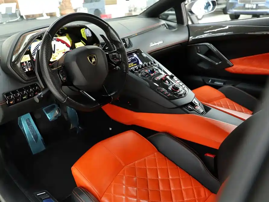 Lamborghini Aventador 2016 — фото 15