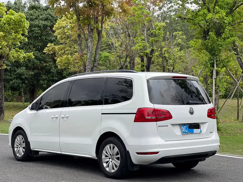 Volkswagen Sharan 2016 — фото 7