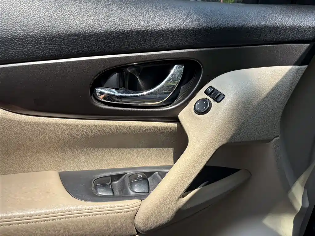 Nissan X-Trail 2015 — фото 7