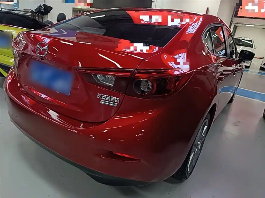 Mazda 3 Axela 2018 — фото 7
