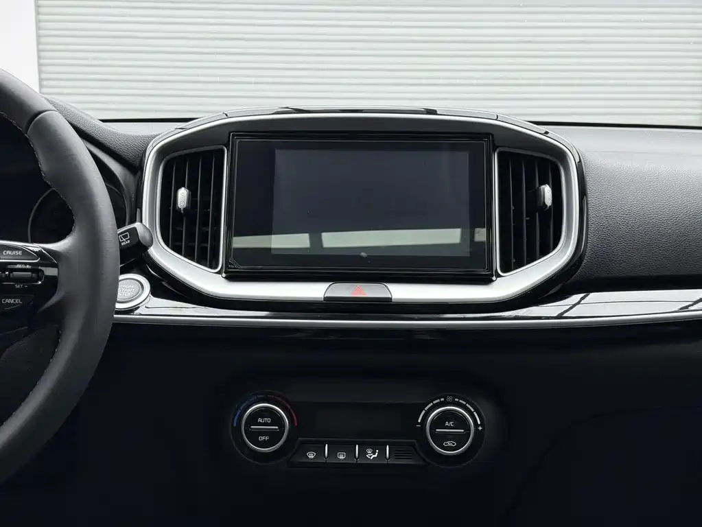 Kia KX1 2021 — фото 17