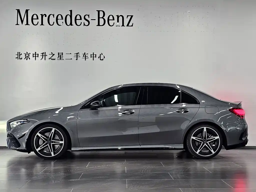 Mercedes-Benz A-Class AMG 2026 — фото 2