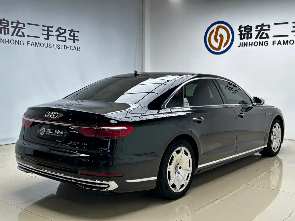 Audi A8 2021 — фото 29