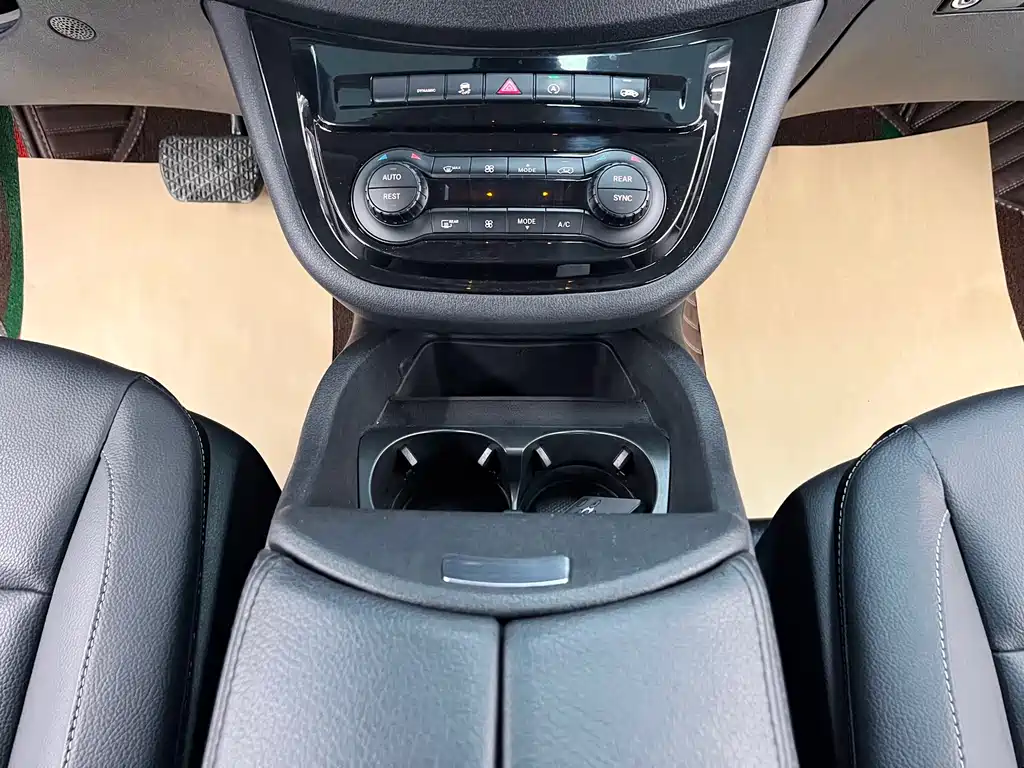 Mercedes-Benz Vito 2020 — фото 13