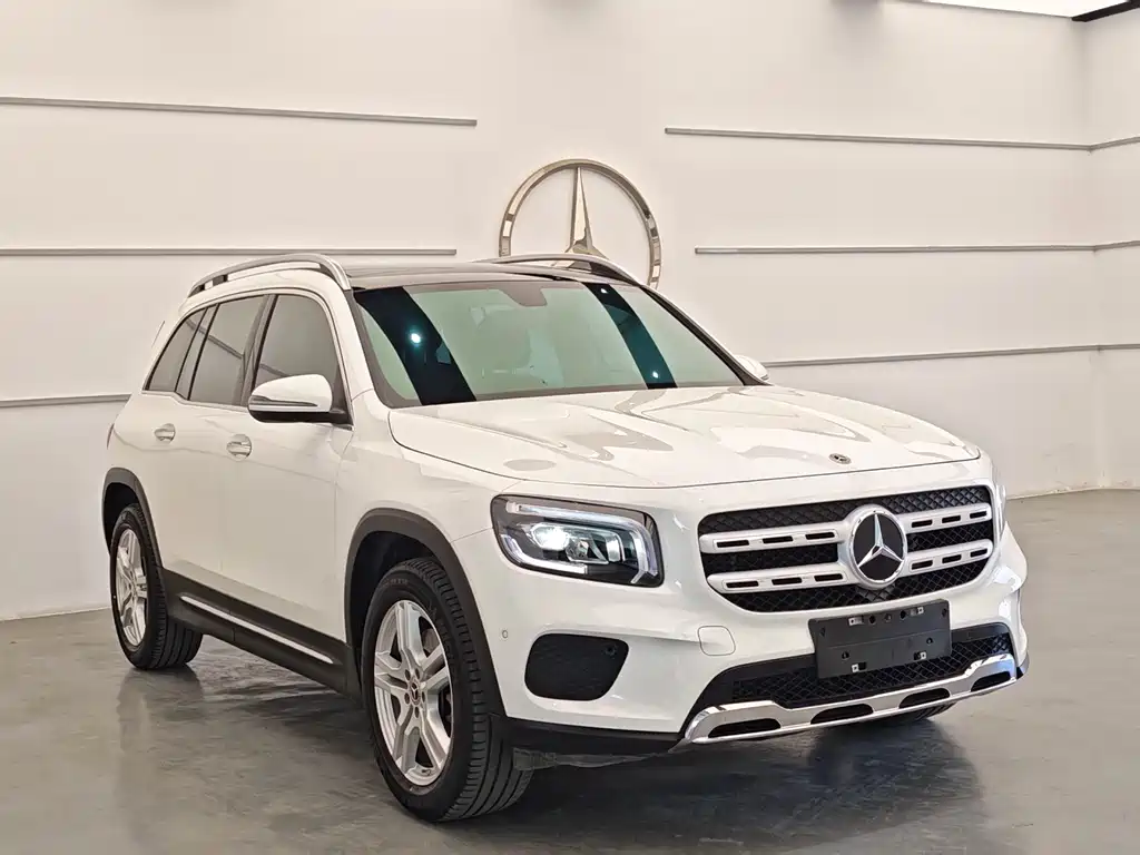 Mercedes-Benz GLB 2023