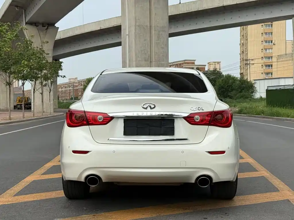 Infiniti Q50L 2016 — фото 8