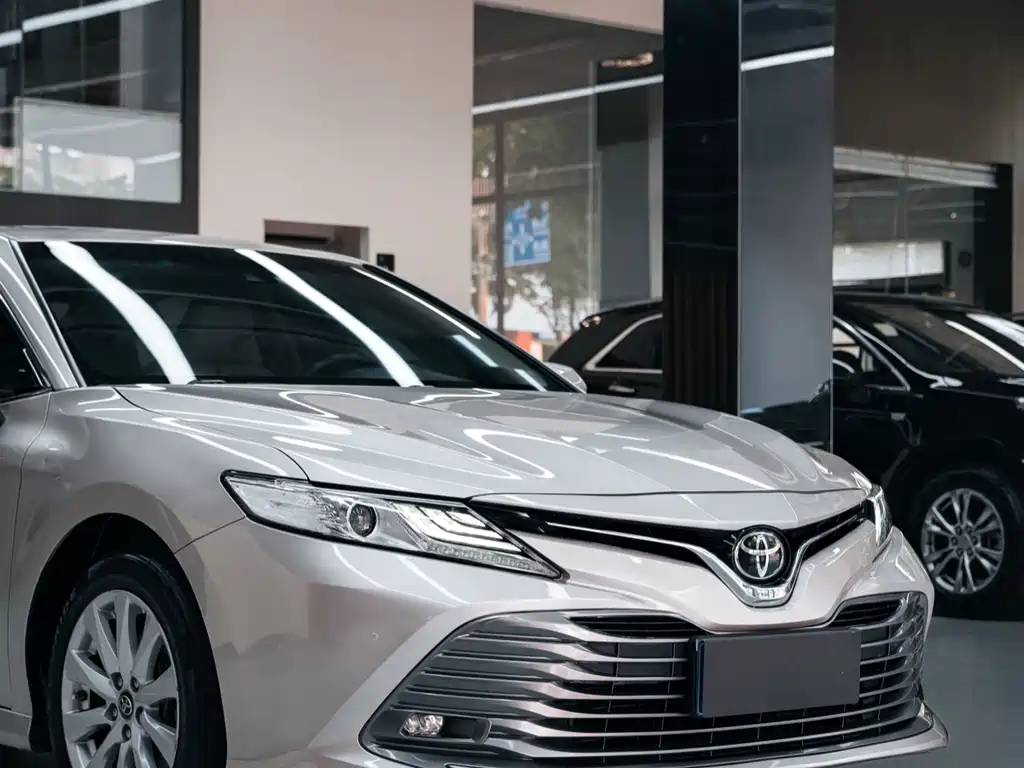 Toyota Camry 2018 — фото 7