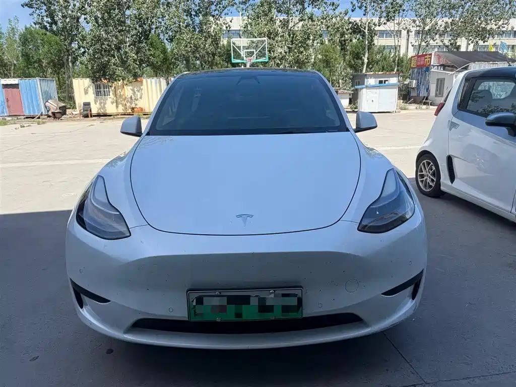 Tesla Model Y 2023 — фото 2