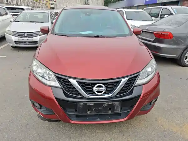 Nissan Tiida 2016