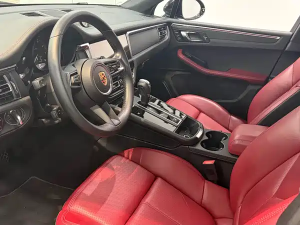 Porsche Macan 2024