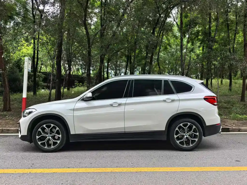 BMW X1 2021 — фото 4