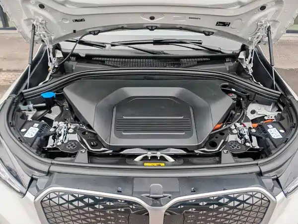 BMW iX1 2024