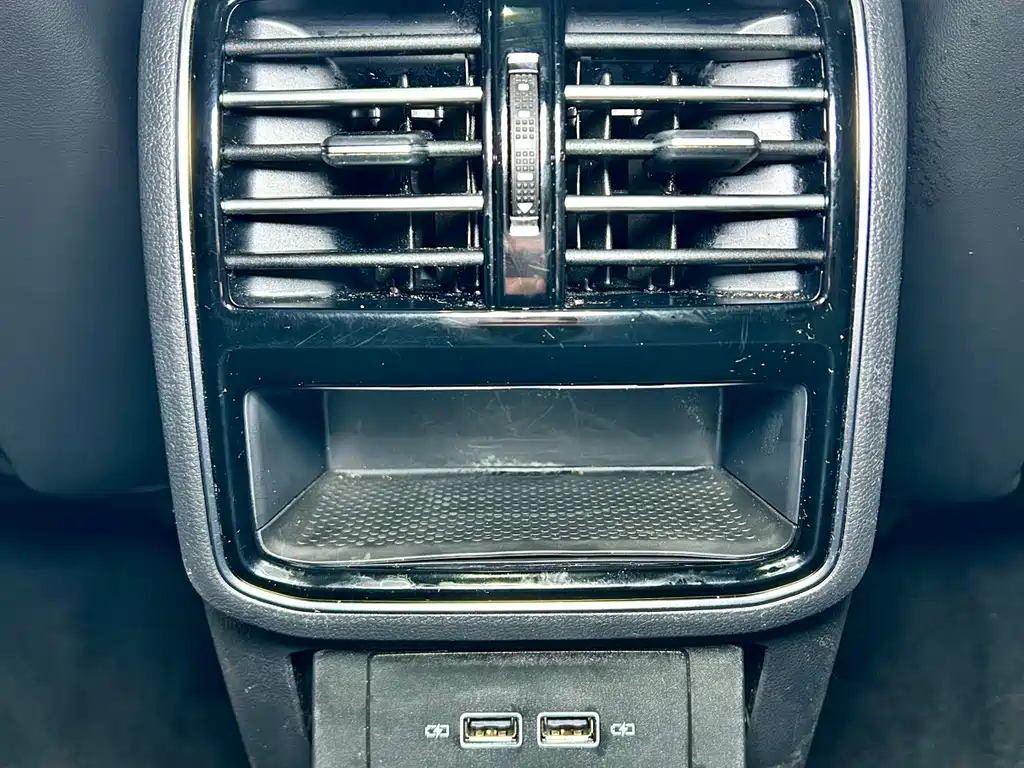 Volkswagen Magotan 2025 — фото 28