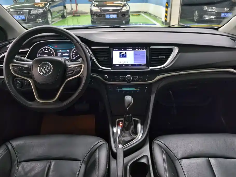 Buick Excelle GT 2015 — фото 12