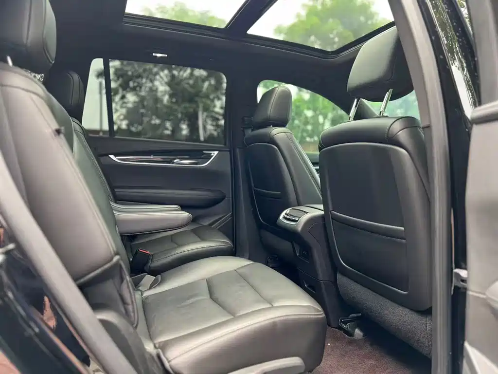 Cadillac XT6 2021 — фото 14