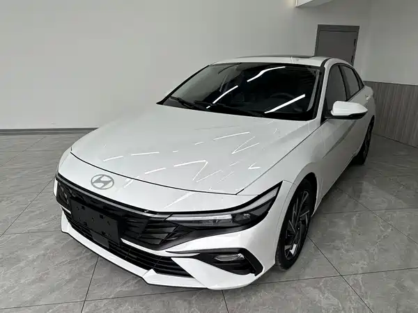 Hyundai Elantra 2024