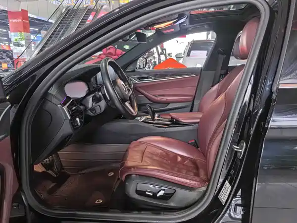 BMW 5 Series 2019