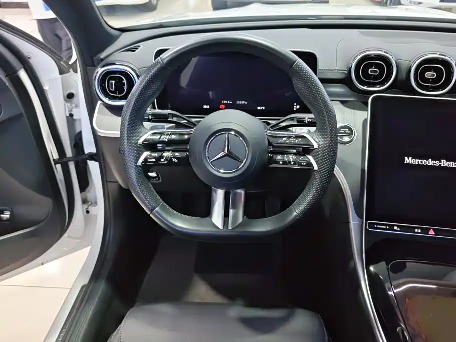 Mercedes-Benz C-Class 2024 — фото 15