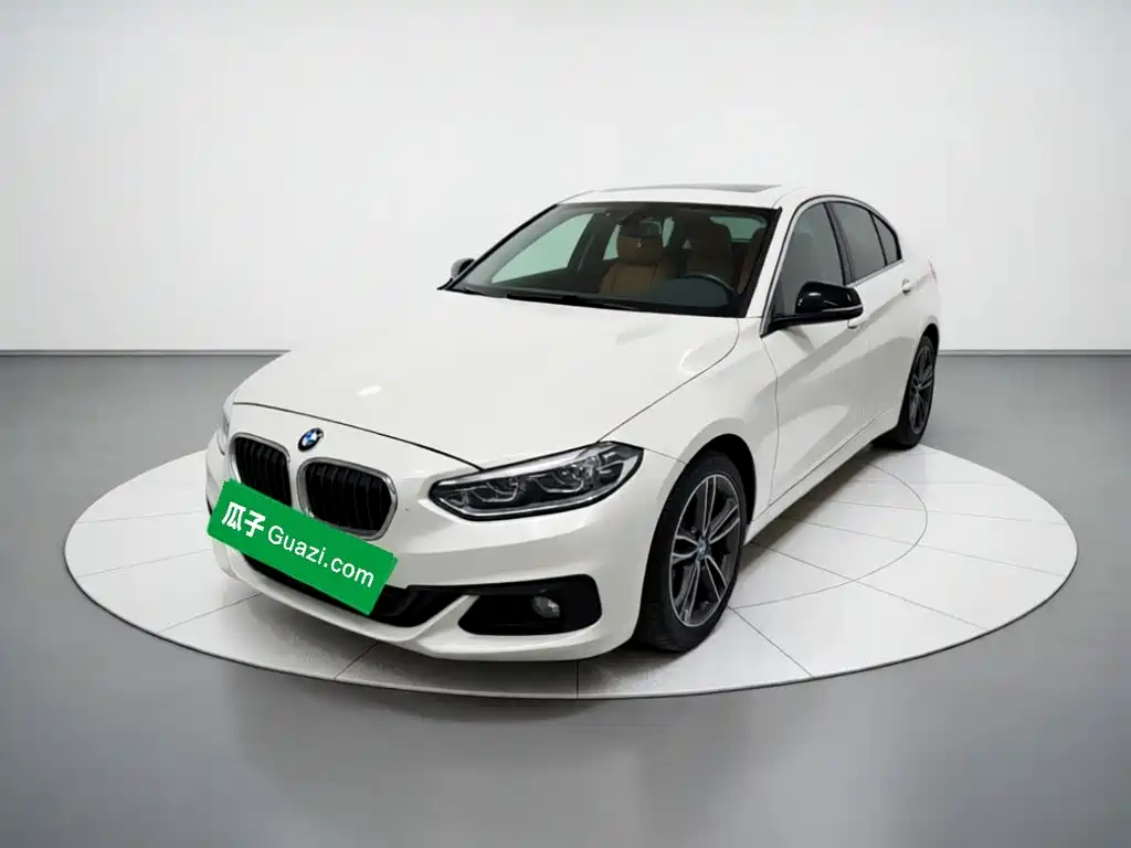 BMW 1 Series 2019 — фото 1