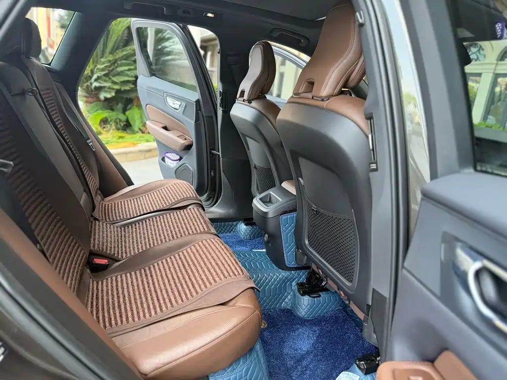 Volvo XC60 2022