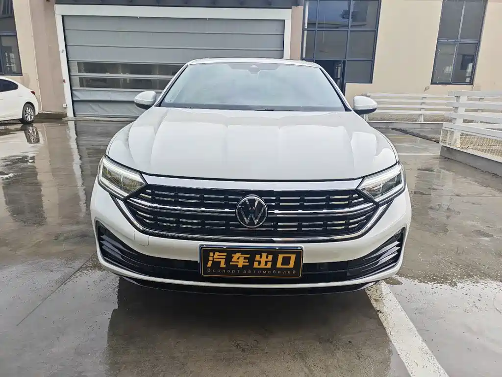 Volkswagen Sagitar 2022