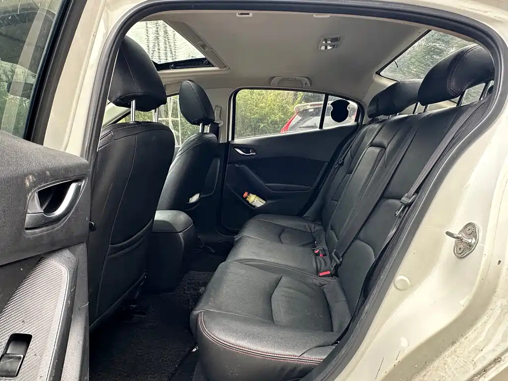 Mazda 3 Angkesela 2016