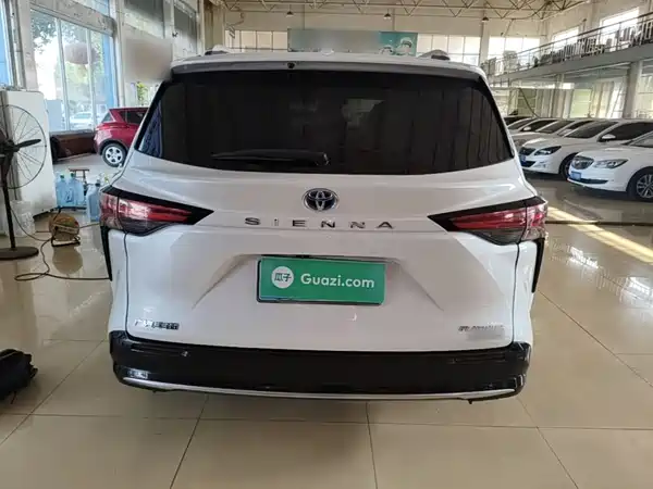 Toyota Sienna 2023