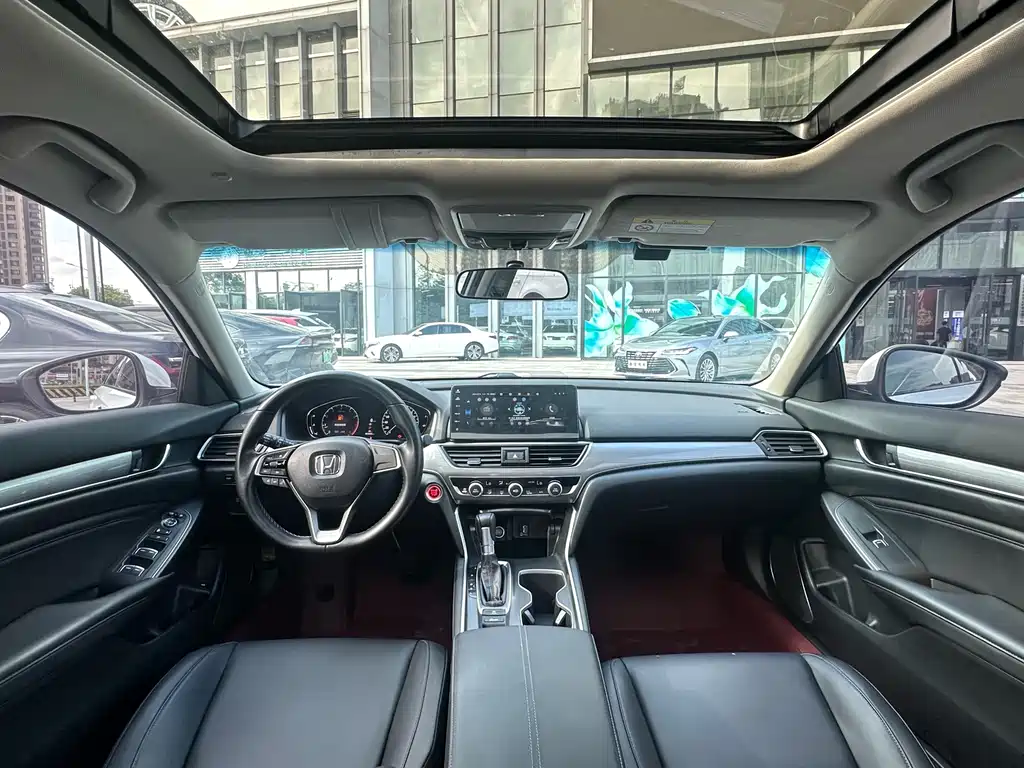 Honda Accord 2022 — фото 16