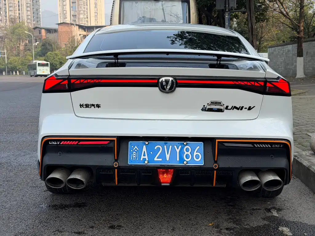 Changan UNI-V 2023 — фото 11