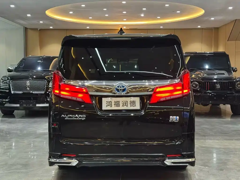 Toyota Vellfire 2021 — фото 9