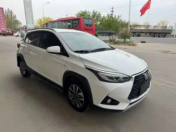 Toyota Yaris L 2022