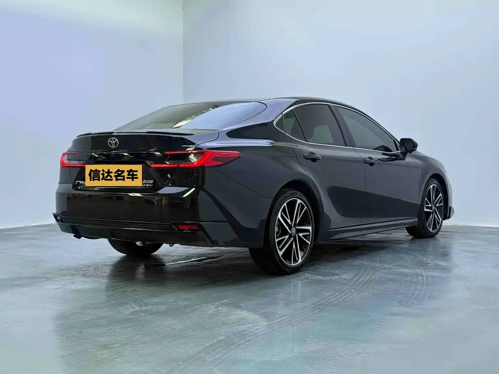 Toyota Camry 2026 — фото 4