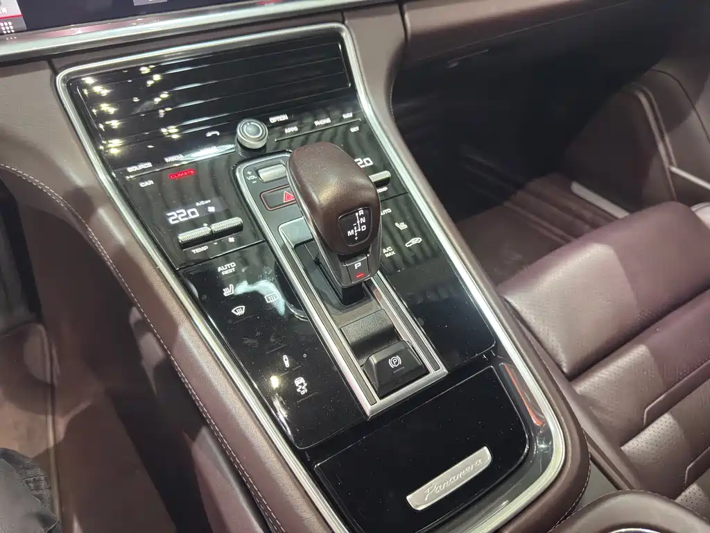 Porsche Panamera 2019 — фото 14