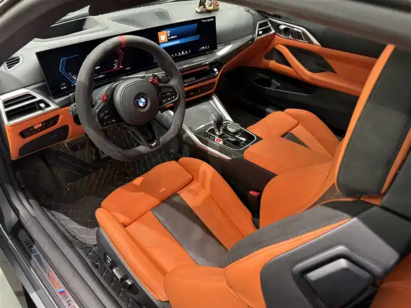 BMW M4 2025