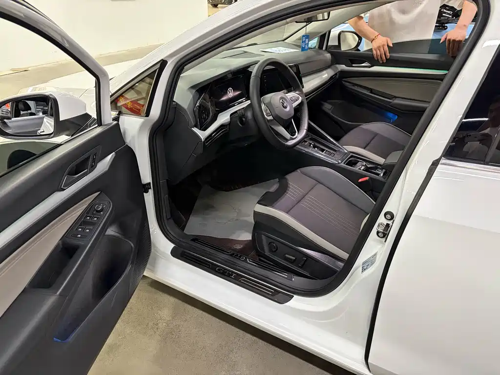 Volkswagen Golf 2022