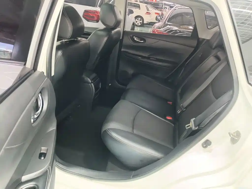 Nissan Tiida 2019 — фото 17