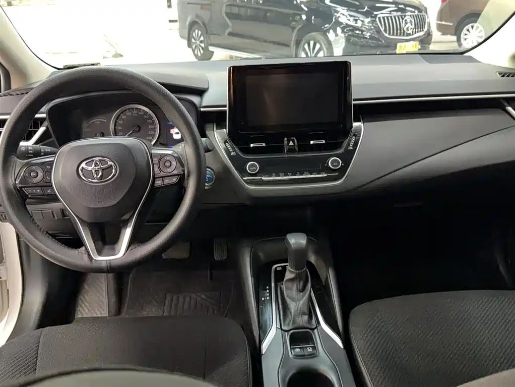 Toyota Corolla 2022 — фото 18