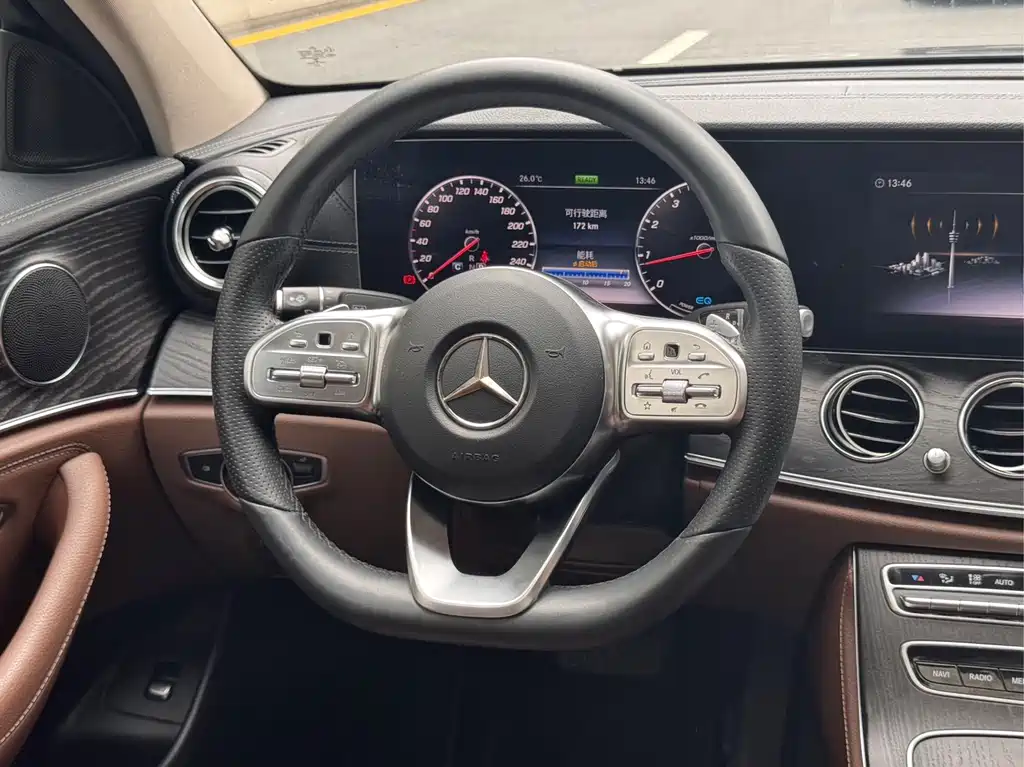 Mercedes-Benz E-Class 2019 — фото 6